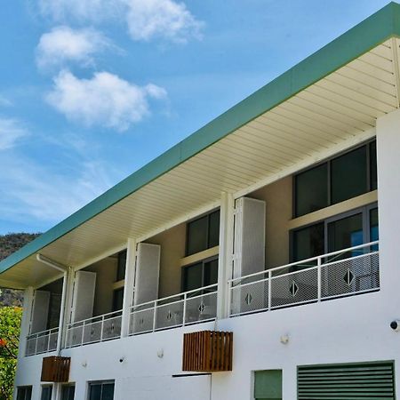 Les Lauriers - Piscine Sur Le Toit - Anse Marcelアパートメント エクステリア 写真